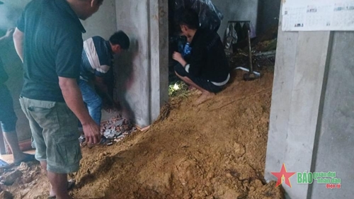 Kịp thời ứng cứu 2 người bị sạt lở đất ở tỉnh Thừa Thiên Huế